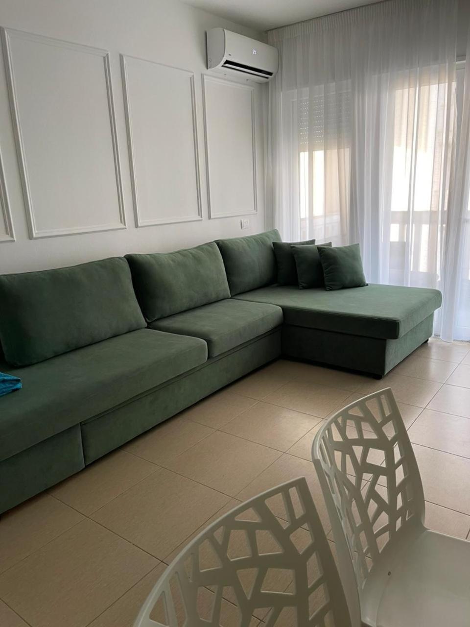 Apartament Rej Velipoje